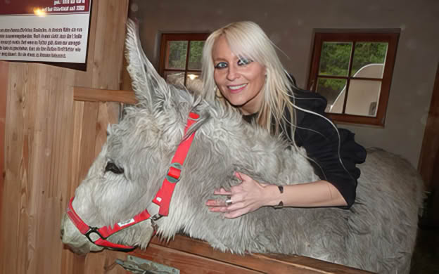 Doro Pesch at Gut Aiderbichl